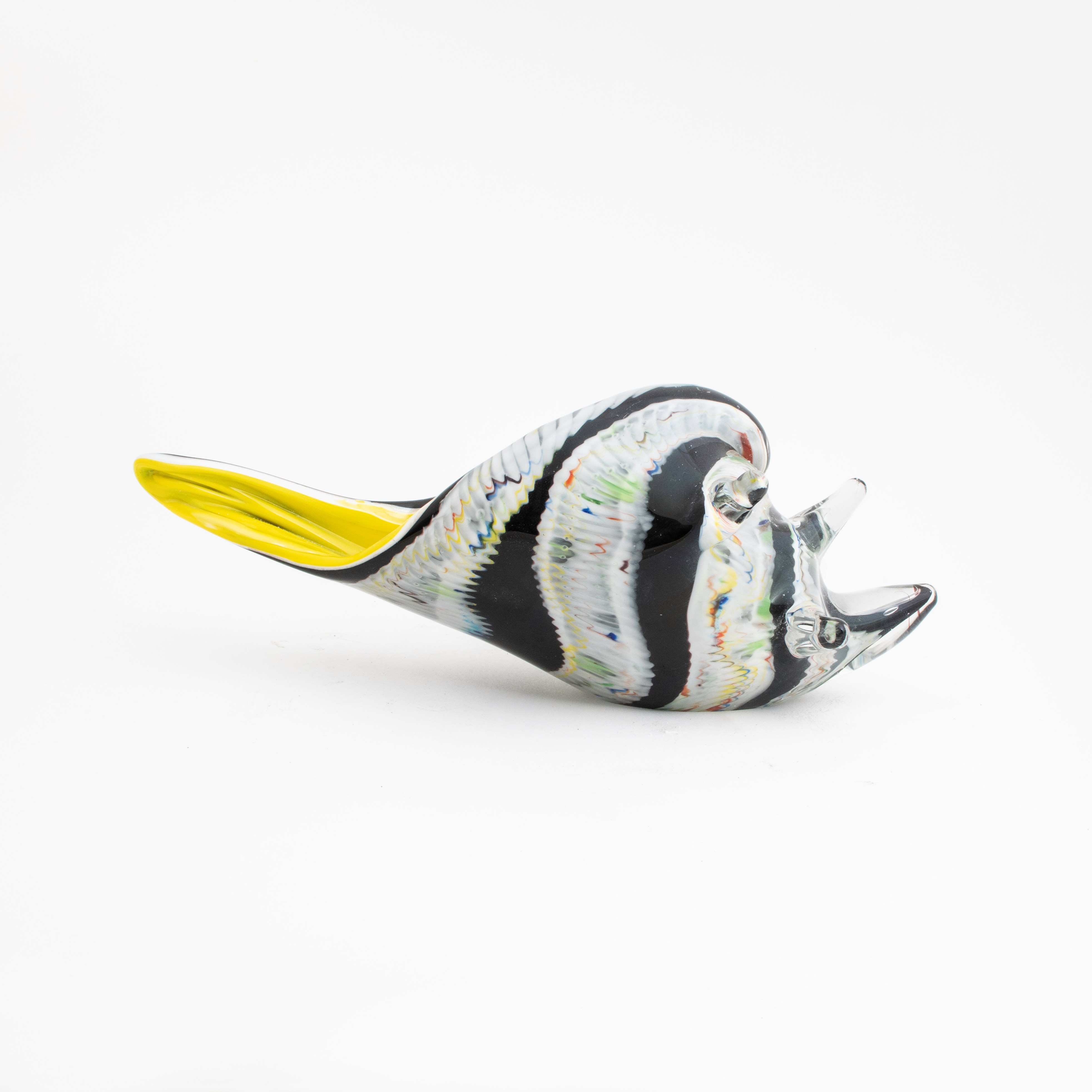 Glasskulptur Schwarz-Weiß-Muschel