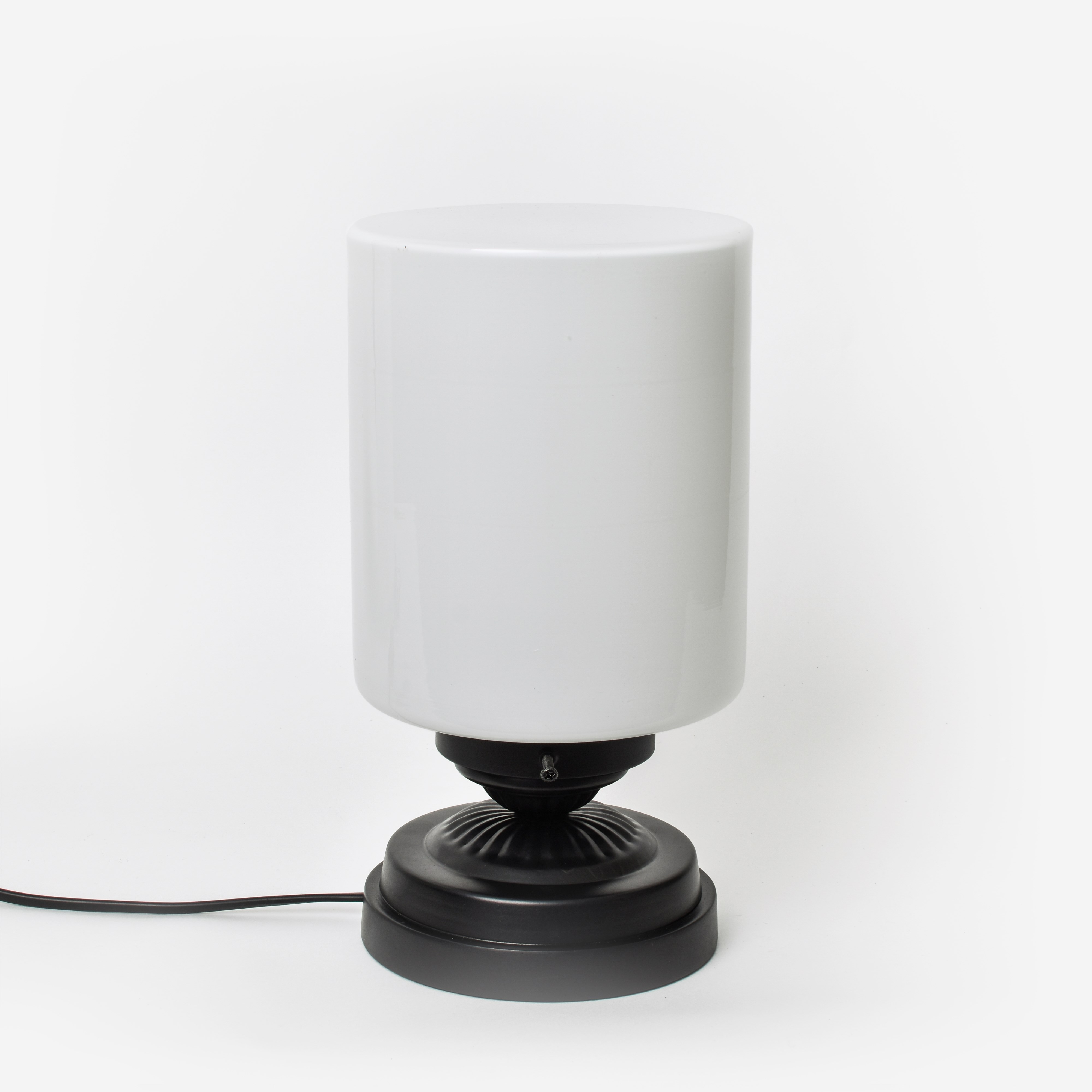Niedrige Tischlampe Sleek Cylinder Moonlight