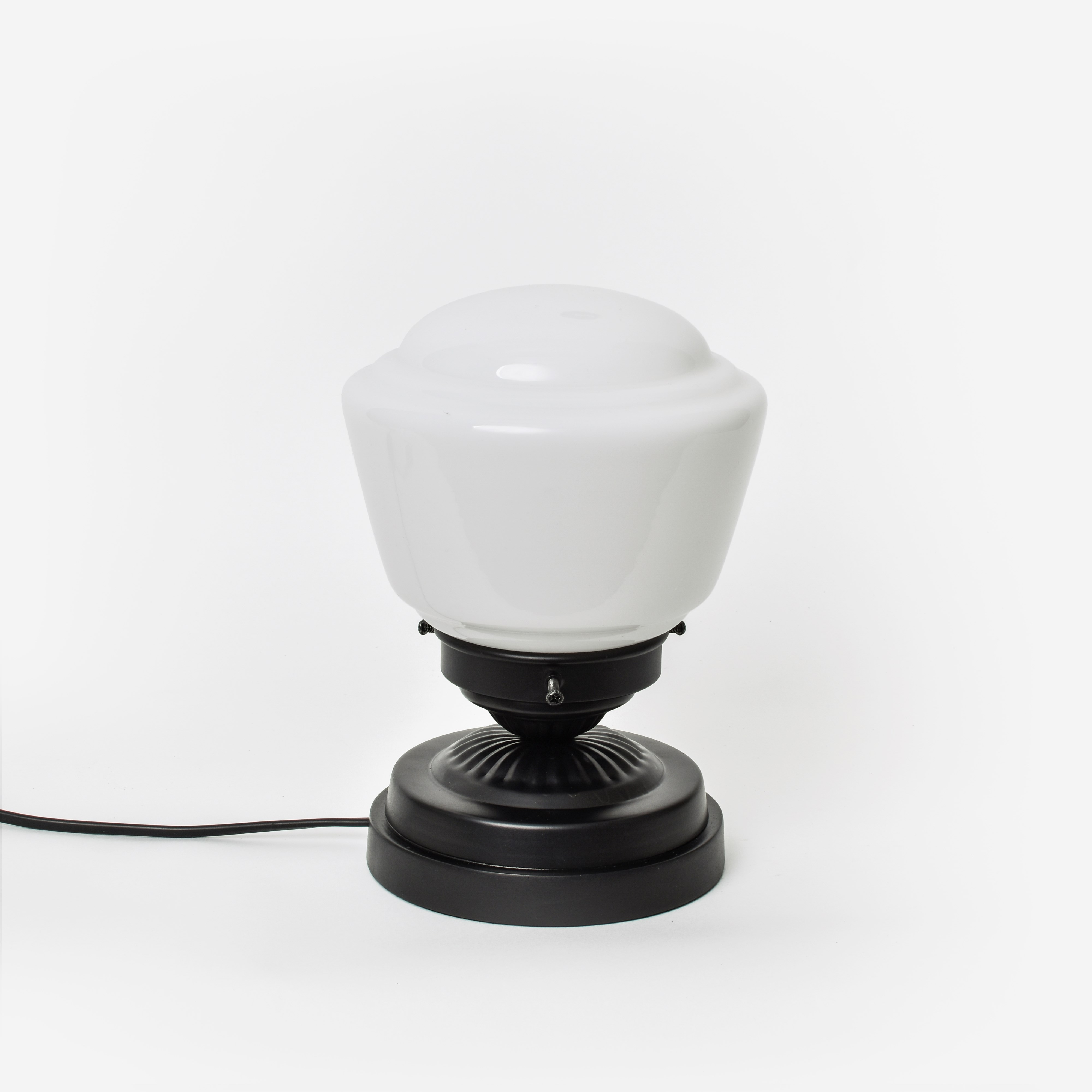 Niedrige Tischlamp High Button Moonlight